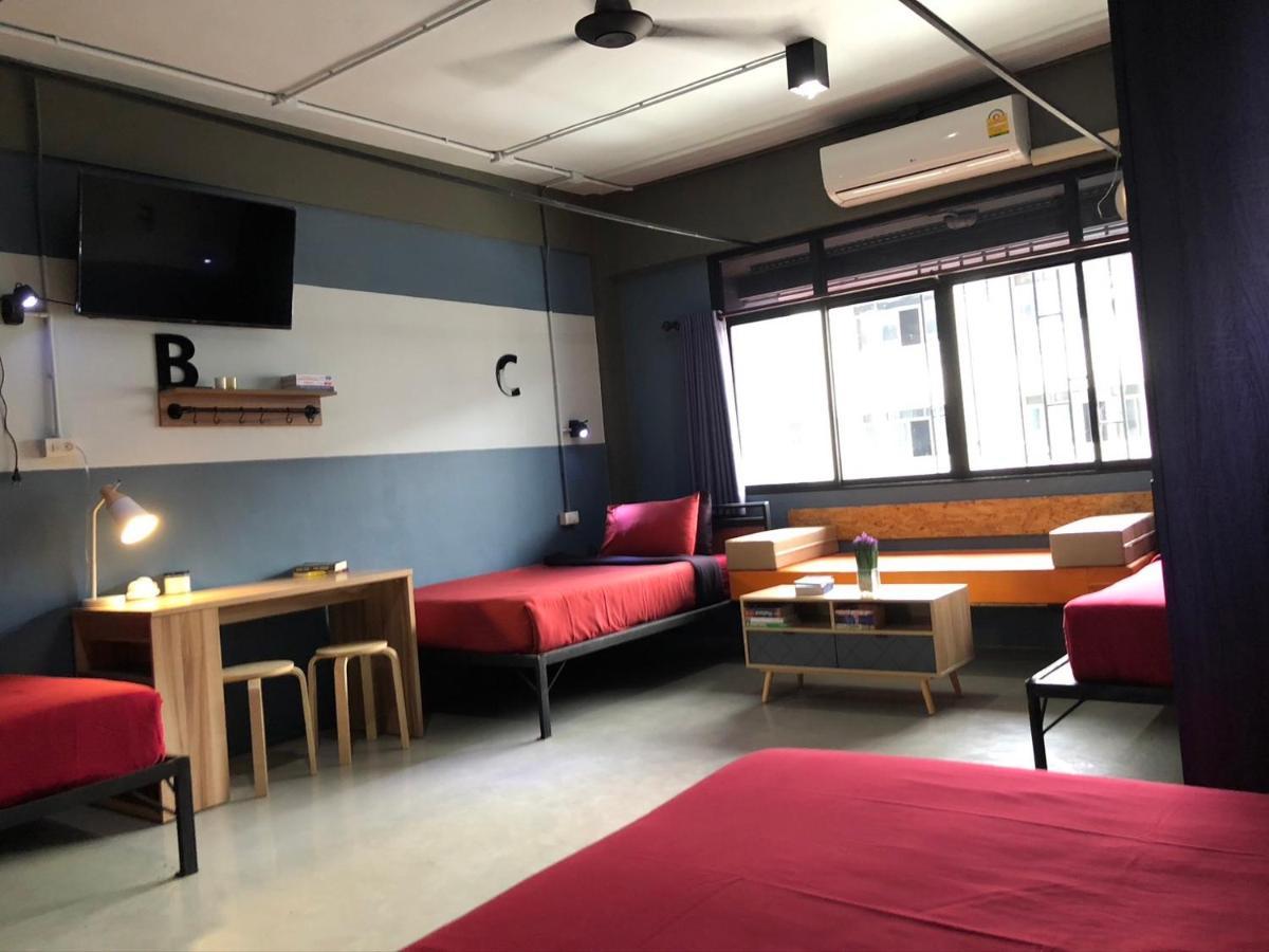 Ostello Amity Poshtel Krabi town Esterno foto