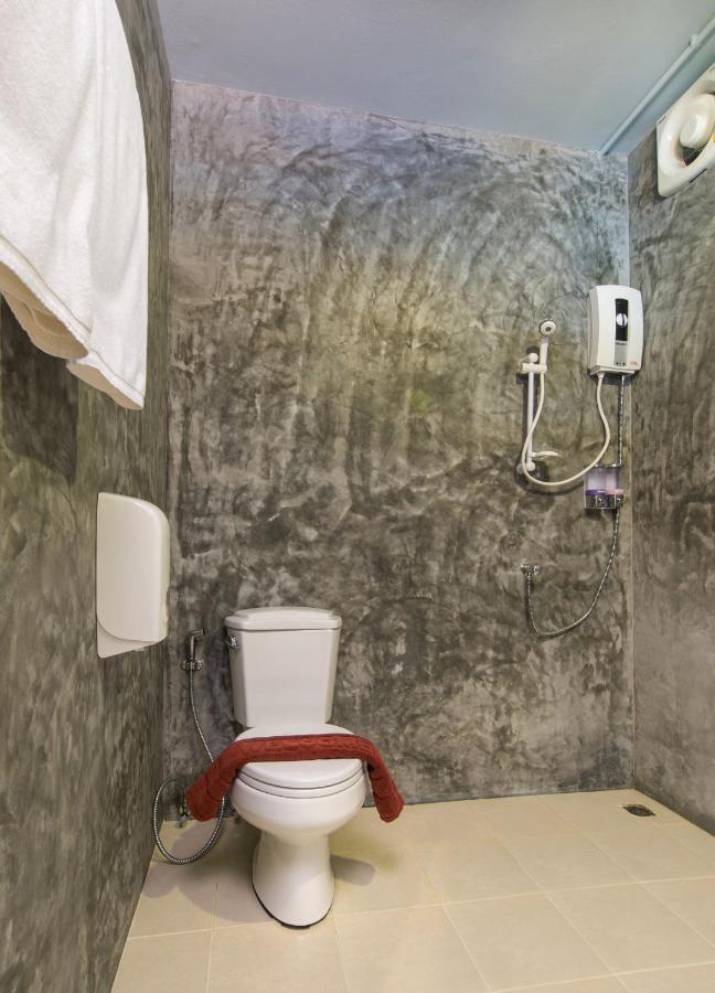 Ostello Amity Poshtel Krabi town Esterno foto
